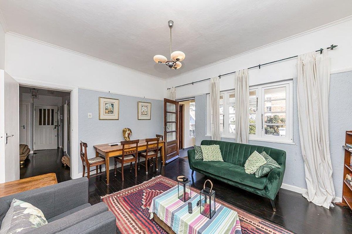 Art Deco Corner Apartment That Feels Like 'Home' - Photo 4