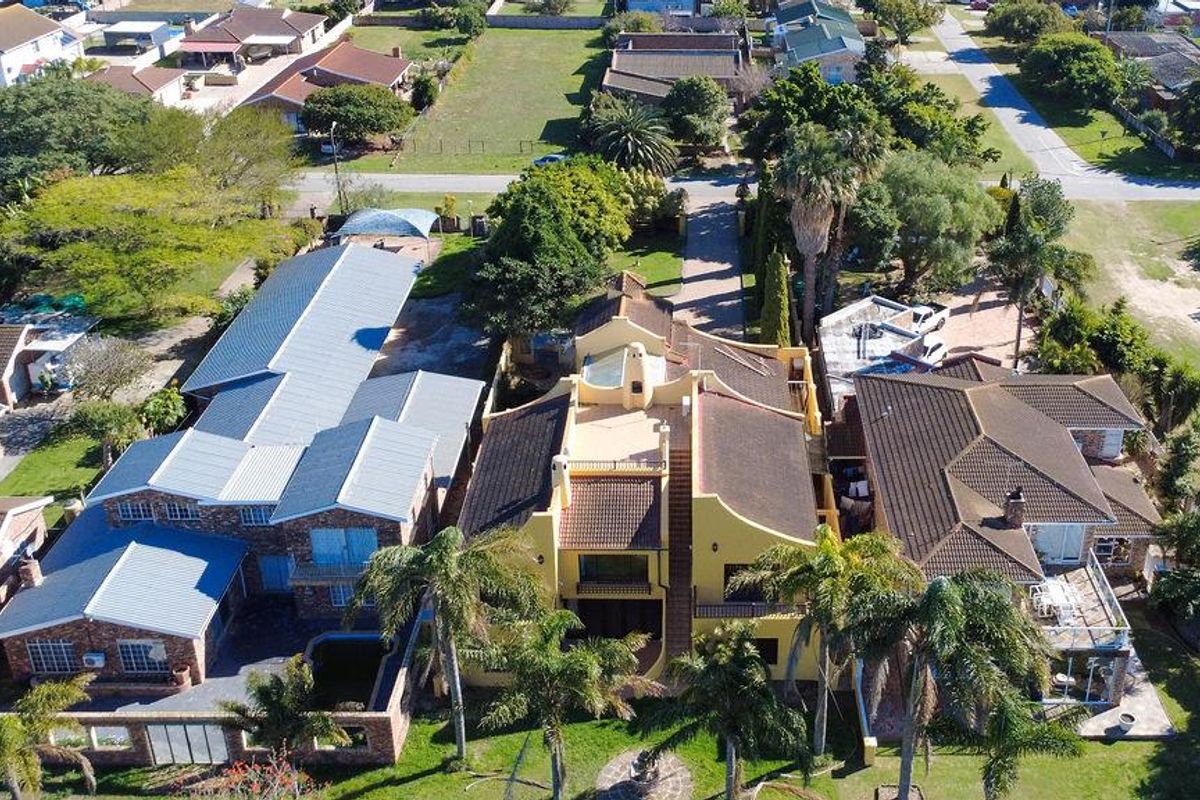 Executive Home for Sale Sunday’s River - Photo 2