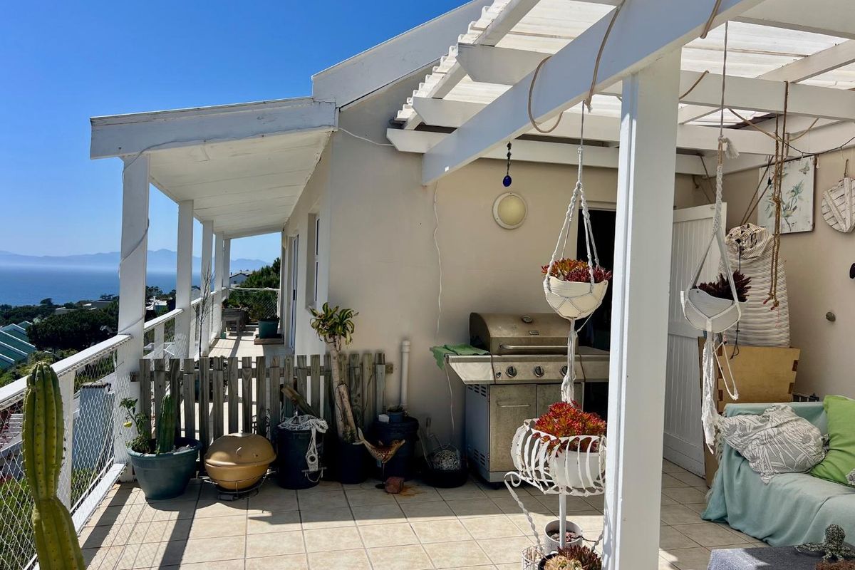 Four bedroom house for sale in Simons Kloof - Photo 4