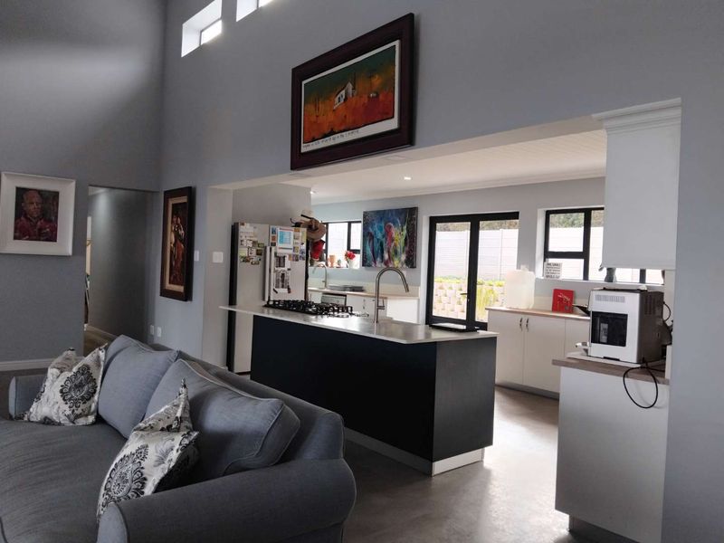 EXCEPTIONAL LOW MAINTENANCE GEM - Photo 4