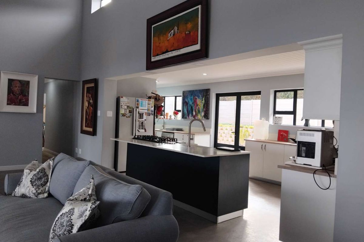 EXCEPTIONAL LOW MAINTENANCE GEM - Photo 4