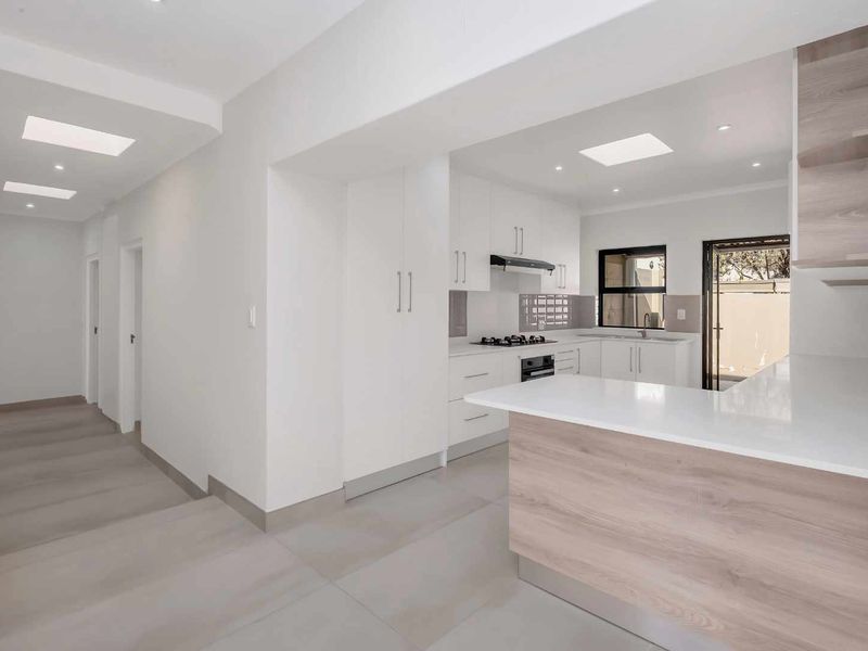 MODERN SINGLE STOREY - Photo 7