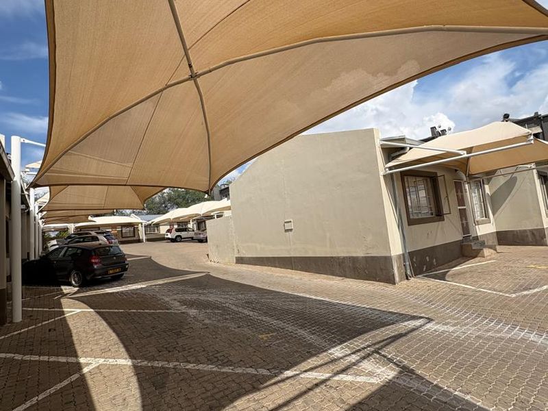 FOR SALE SIMPLEX TOWNHOUSE IN PIONIERSPARK EXT 1 - Photo 9