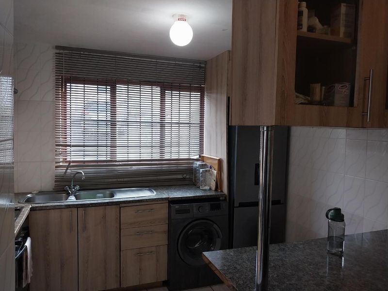 Proximity. Convenience. Low Levies. - Photo 6
