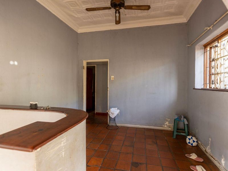 A Classic Kensington Home with Endless Potential - Photo 8