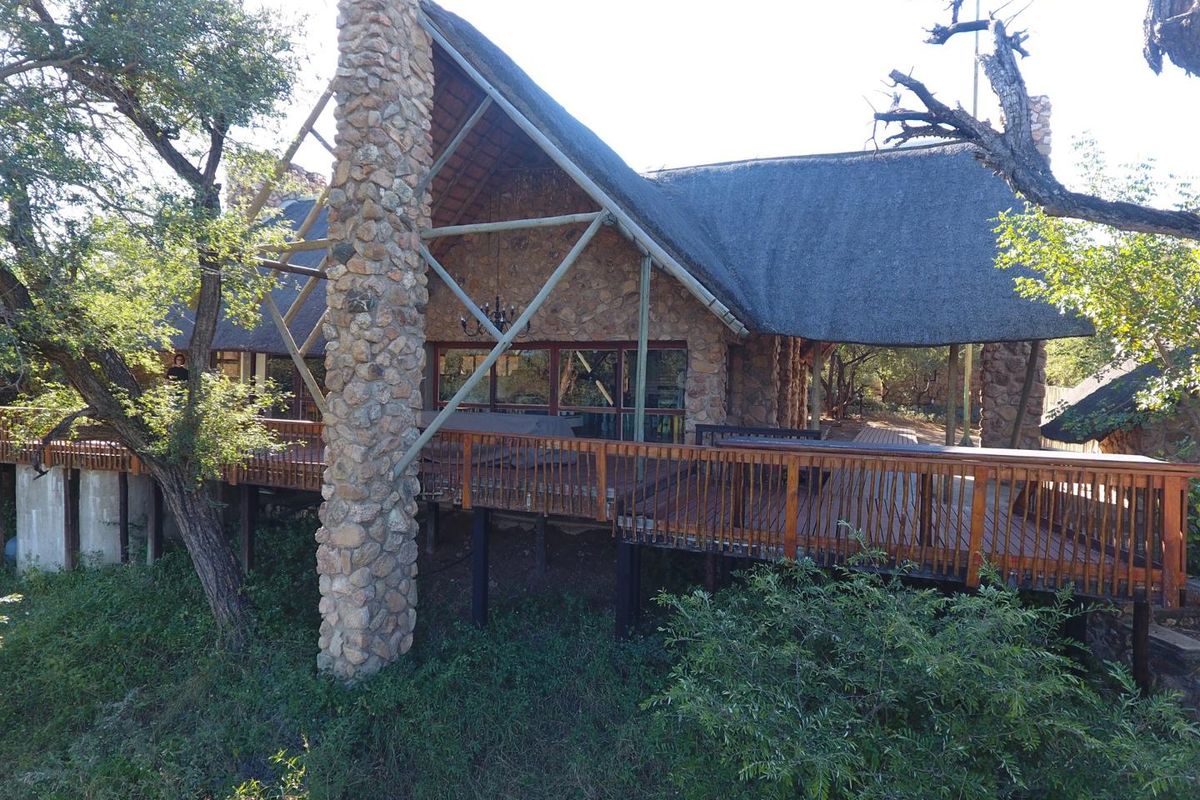 Fantastic river property, located on the banks of the Olifants River. - Photo 2