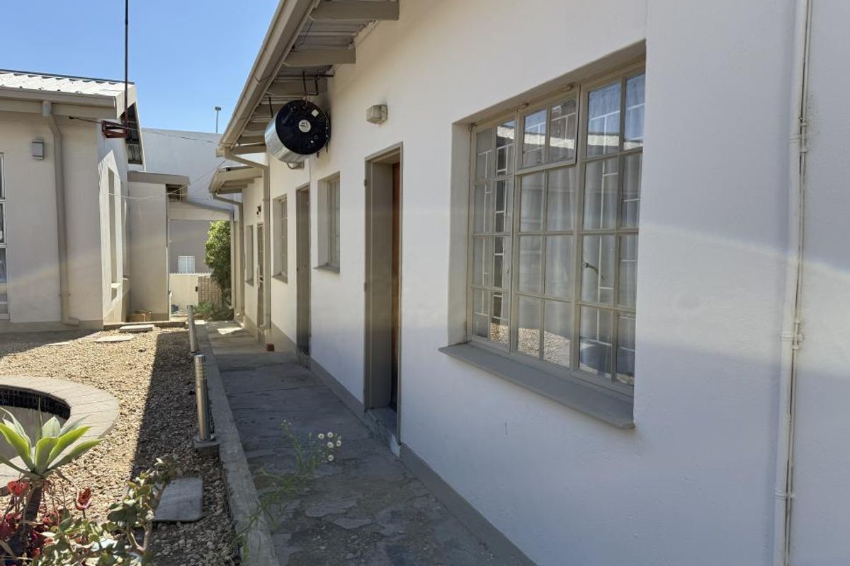 Spacious 3-Bedroom House For Sale - Photo 4