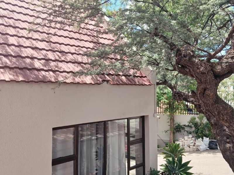 Don't overlook this Tuscan-look Property with Business Potential in Ludwigsdorf. - Photo 2