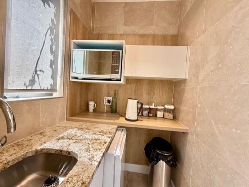 Office Space TO LET in Windhoek West - Photo 9