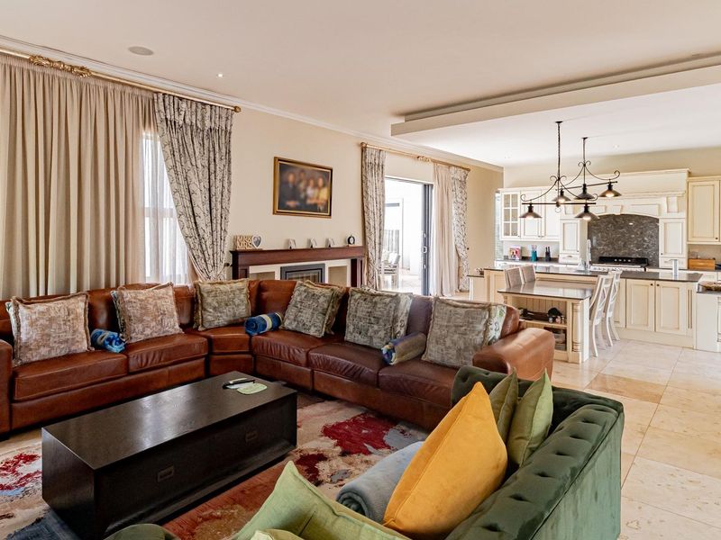 Grand 5-Bedroom Mansion in Prestigious Blue Hills Equestrian Estate - Photo 9