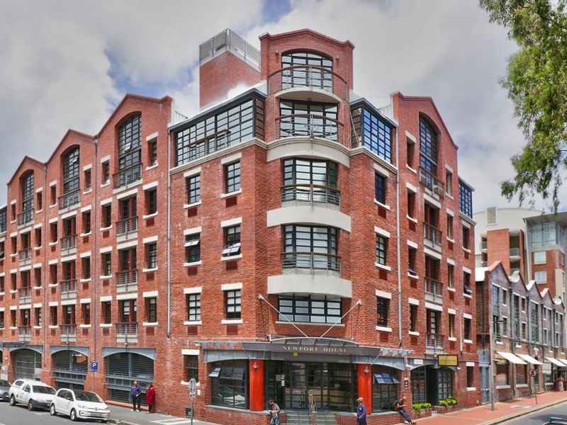 VICTORIA JUNCTION - NEWPORT HOUSE 22K pm - Photo 1
