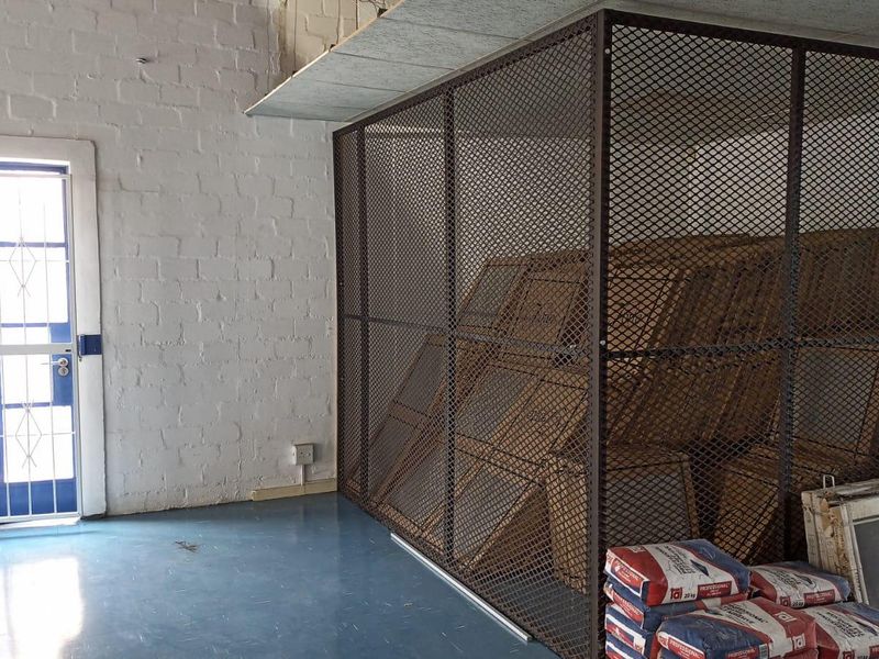 193m2 TO LET HIGHLY VISIBLE, DRIVE-IN ACCESS : RETAIL / OFFICE / WAREHOUSE / - Photo 7