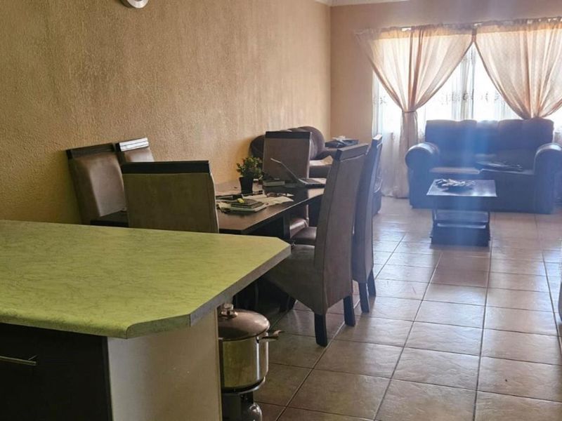 Apartment For Sale in Alberton North, Alberton - Photo 3