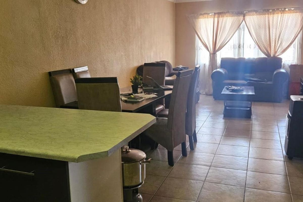 Apartment For Sale in Alberton North, Alberton - Photo 3