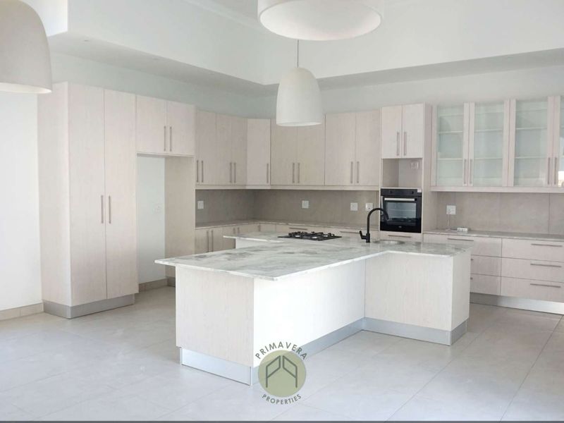 BRAND NEW 5 Bedroom House FOR SALE in Waterfront, Swakopmund - Photo 4