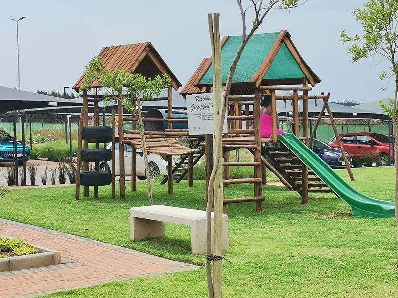 Stunning 2 bedrooms apartment in Mooikloof Smart City - Greenkloof Eco Estate - Photo 3