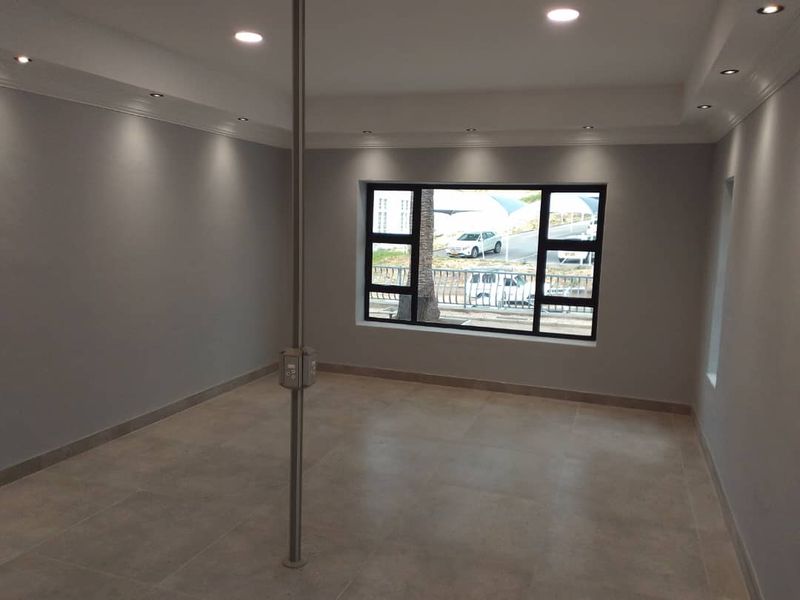 Prime Commercial Property for Rent - Photo 2