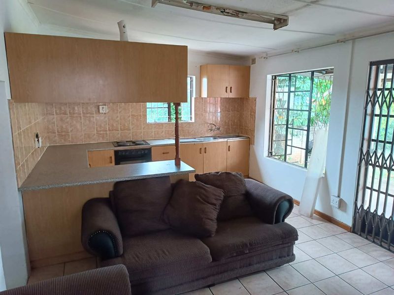 🌿 Charming 1-Bedroom Garden Cottage to Rent in Pelham South – Secure & Peaceful Living 🌿 - Photo 4