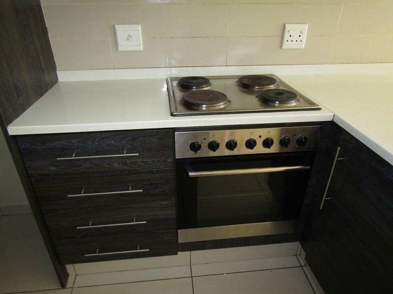 Lifestyle Living Lock Up And GO - Photo 3