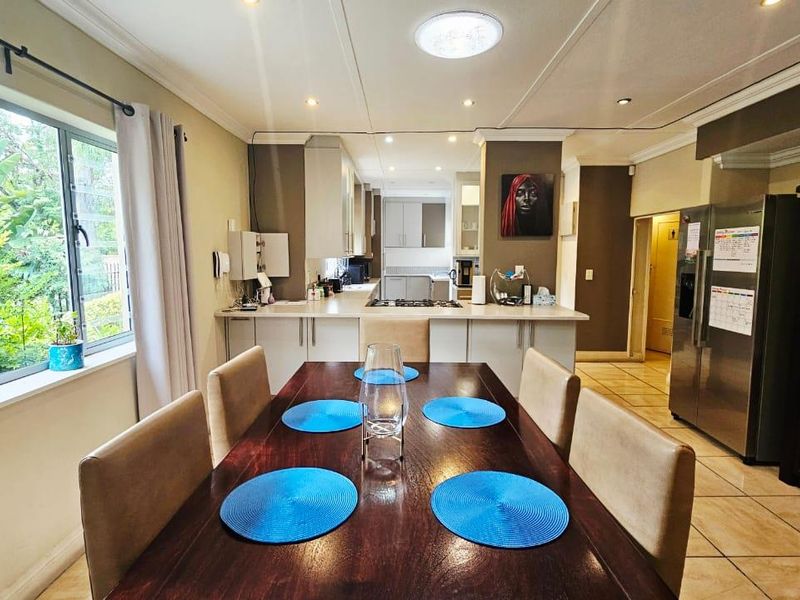 Stunning Family Home for Rent in a Desired Area - Photo 7