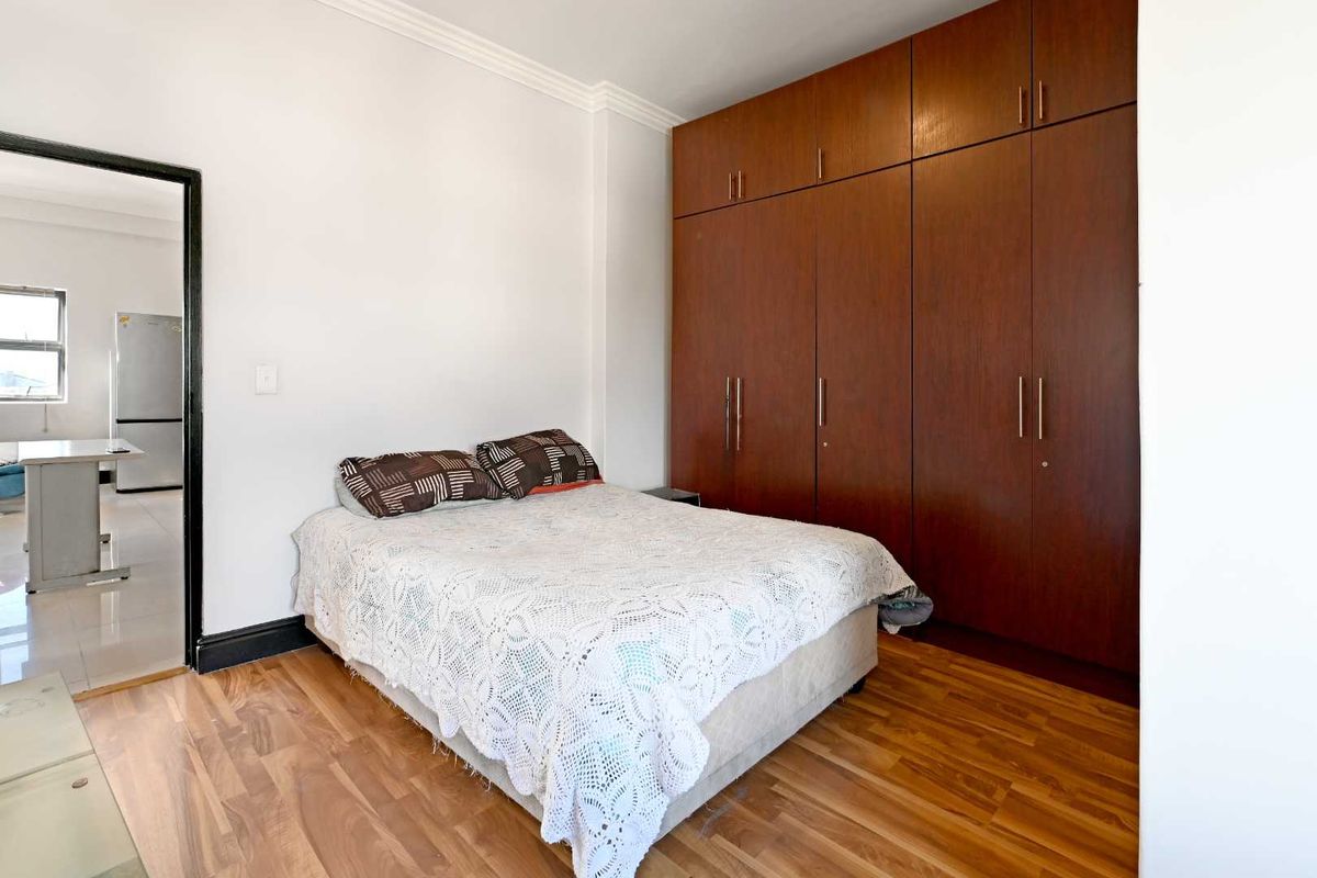 Where Comfort Meets Unforgettable Views - Photo 2