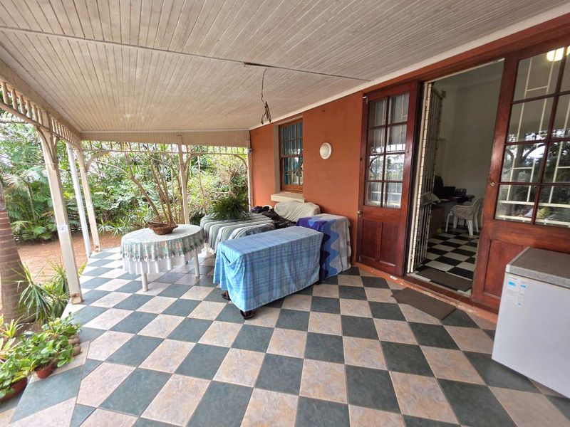 Old Style Beautiful 4 Bedroom Family Home - Photo 10