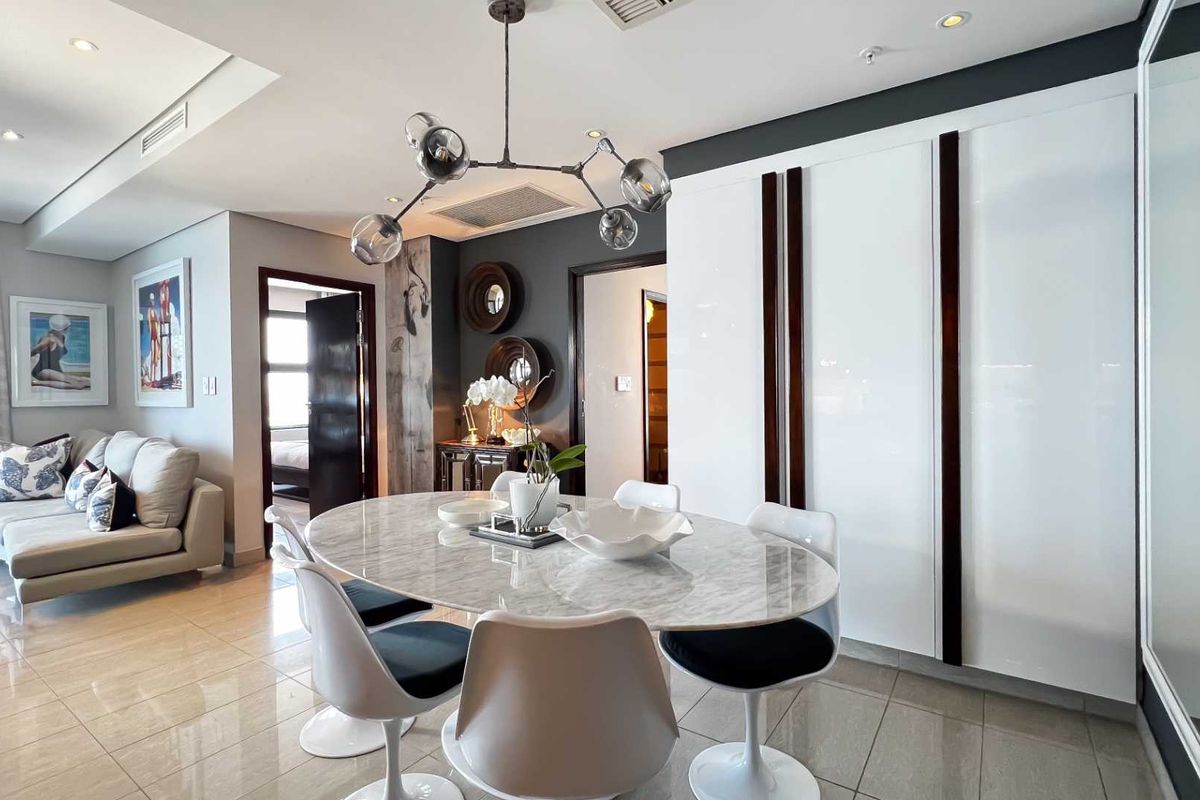 2 BEDROOM | 2 BATHROOM APARTMENT - Photo 4