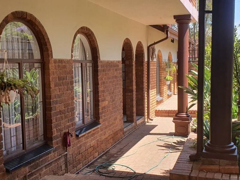 Eight bedrooms house for sale in Mountain View - Photo 3