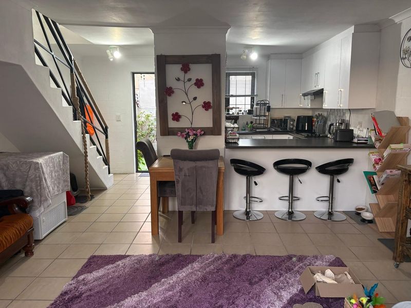 Lovely 2 bedroom duplex in Owerbosch West Beach - Photo 2