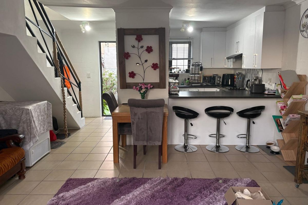 Lovely 2 bedroom duplex in Owerbosch West Beach - Photo 2
