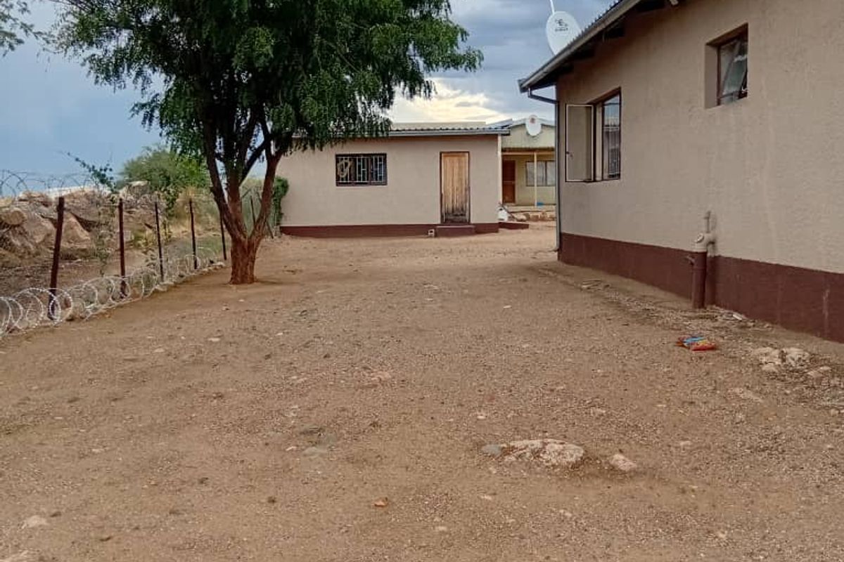 Free Standing House for Sale in Okahandja - Photo 2