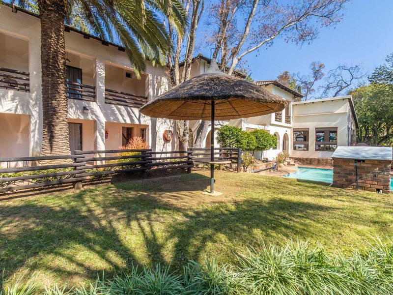 Versatile Investment Property with Development Potential in a Prime Location - Photo 2