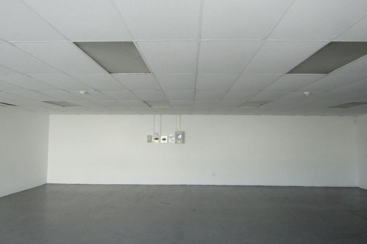 To Let | Versatile Commercial Unit | Kirstenhof - Photo 2