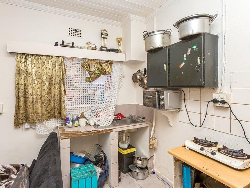 3 Bedroom Home with Value Potential in Brooklyn - Photo 4