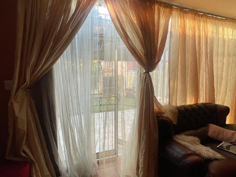 Cozy 2-Bedroom Duplex in Secure Birchleigh Complex – Pet Friendly! - Photo 10