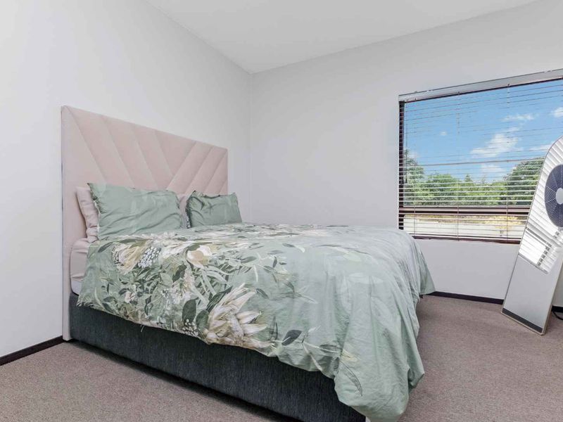 Immaculate 3 Bedroom, 2 Bathroom Apartment For Rent in Broadacres - Photo 7