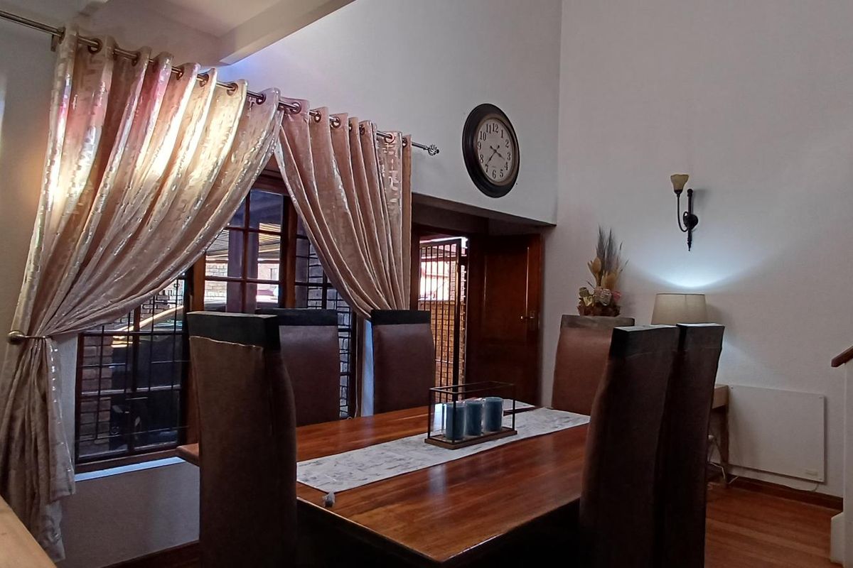Secure, spasious and designed for modern living - Photo 5