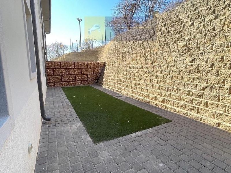 Upmarket FULLY FURNISH villa to Rent - Photo 2