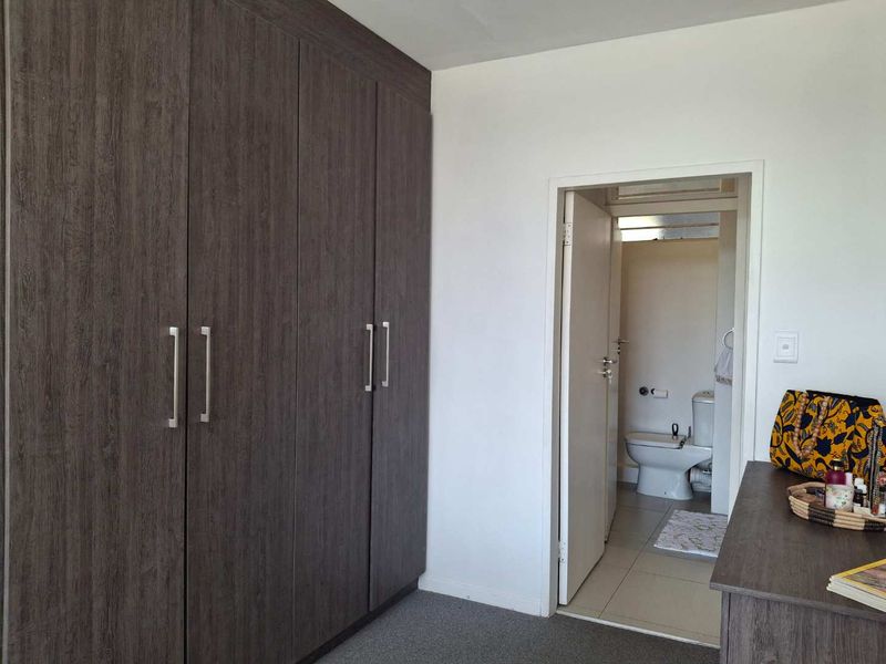 A STYLISH ONE BEDROOM APARTMENT - Photo 9