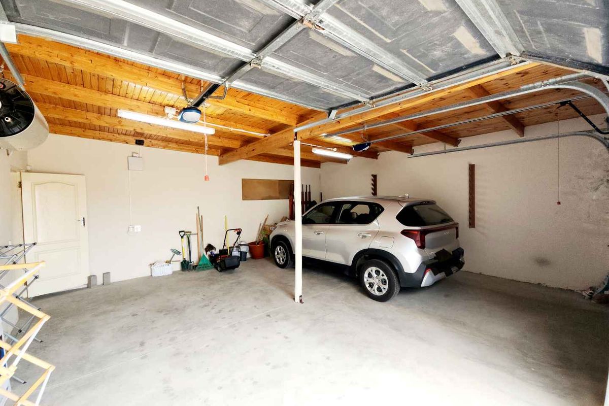 Nice 3 bedroom house in extension 6, Henties Bay. - Photo 4