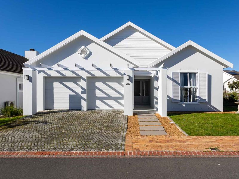 Elegant Three-Bedroom Home in The Vines on Val de Vie Estate - Photo 6