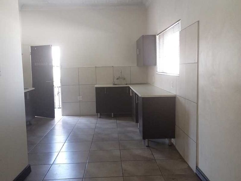 Modern Florentia Home with Business Potential on a Corner Stand - Photo 8