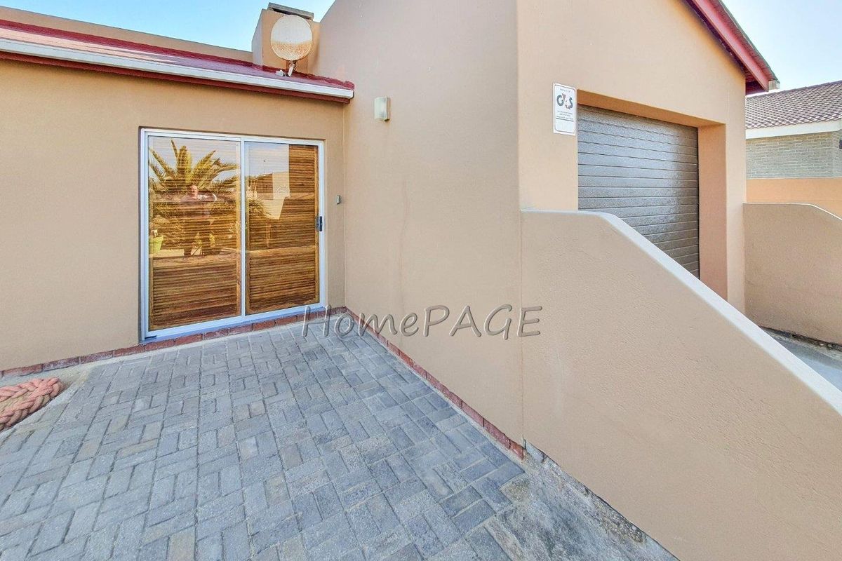 Ext 6, Henties Bay:  Quaint 2 Bedr Home is for sale - Photo 3