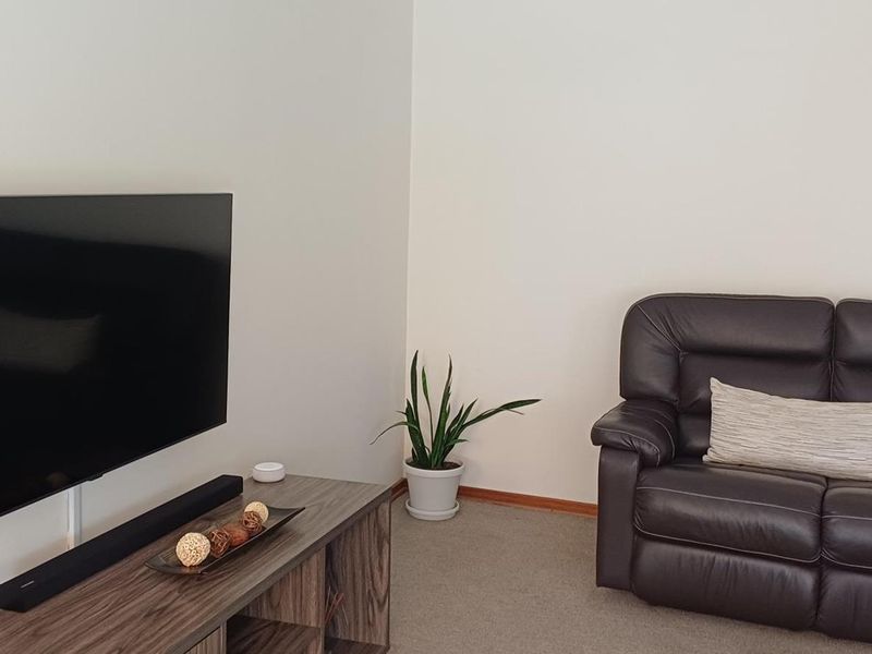 2  BED APARTMENT BENMORE GARDENS - Photo 4