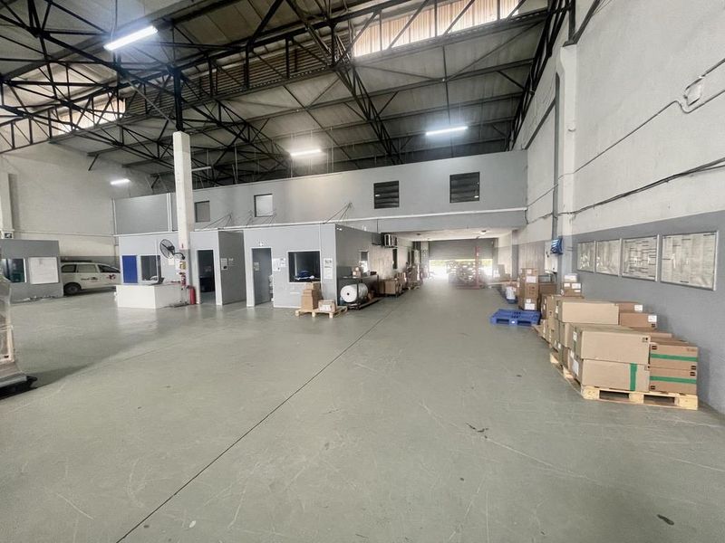 Hendra - Prime 1 004 sqm Industrial Unit – To Let | Riverhorse Valley - Photo 2