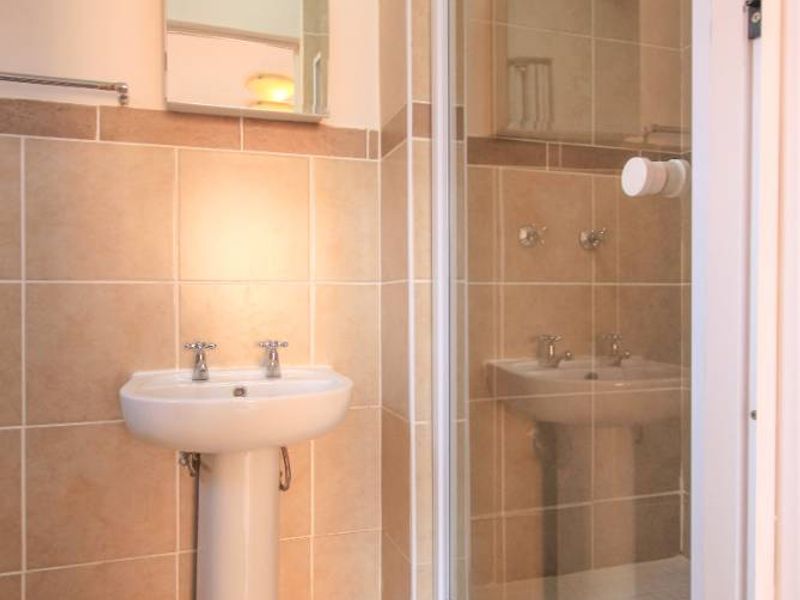 Loadshedding free area - A perfect lock up and go! - Photo 7