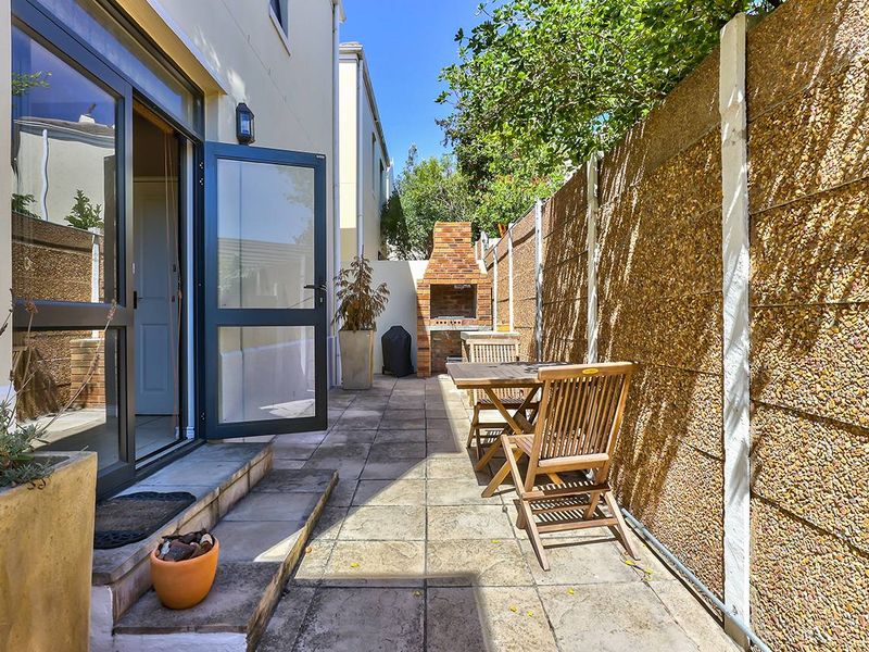 Royal Ascot: Well Located Townhouse Close to Beaches, Schools and Shopping - Photo 4
