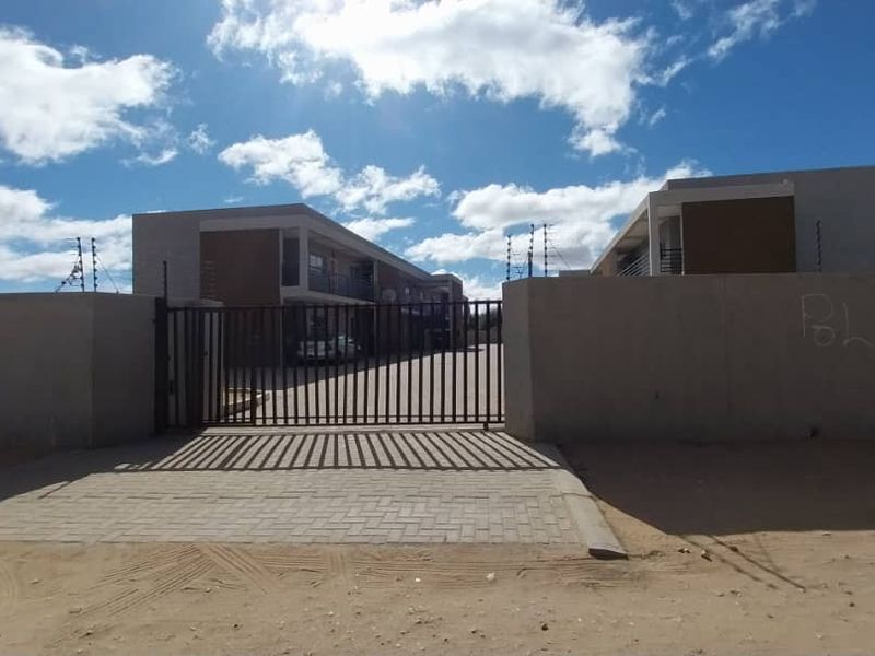 Okahandja - 2 Bedroom Apartment For Sale - Photo 4