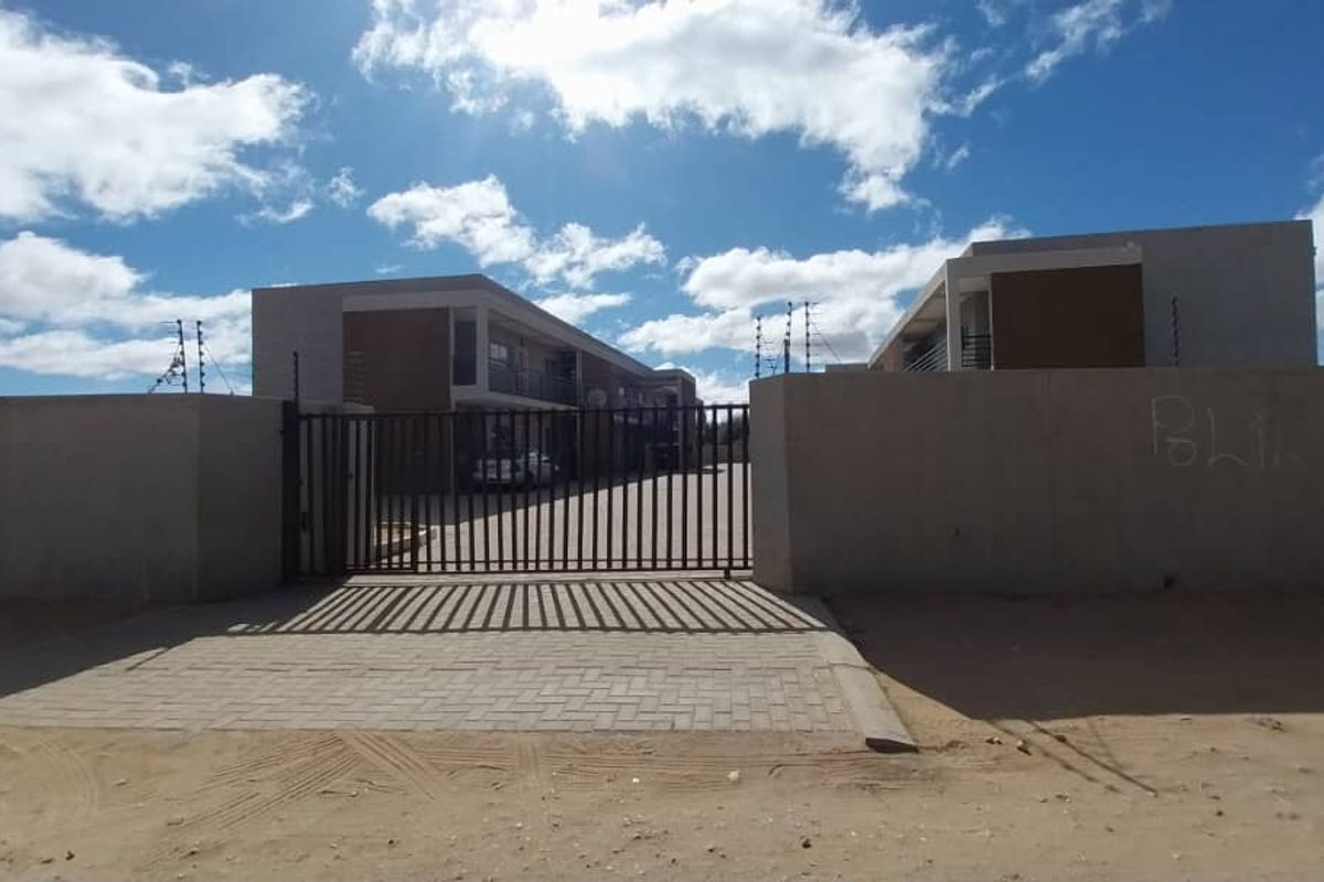 Okahandja - 2 Bedroom Apartment For Sale - Photo 4