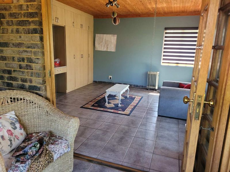 SOUGHT AFTER SECURITY ESTATE ! MAKE AN OFFER! - Photo 9